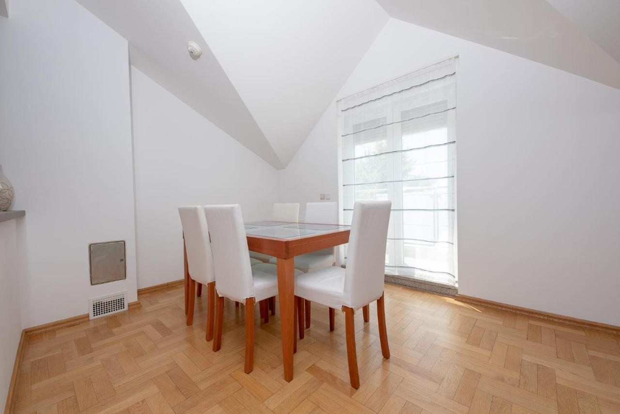 Apartmani Spoljar 주파나 외부 사진