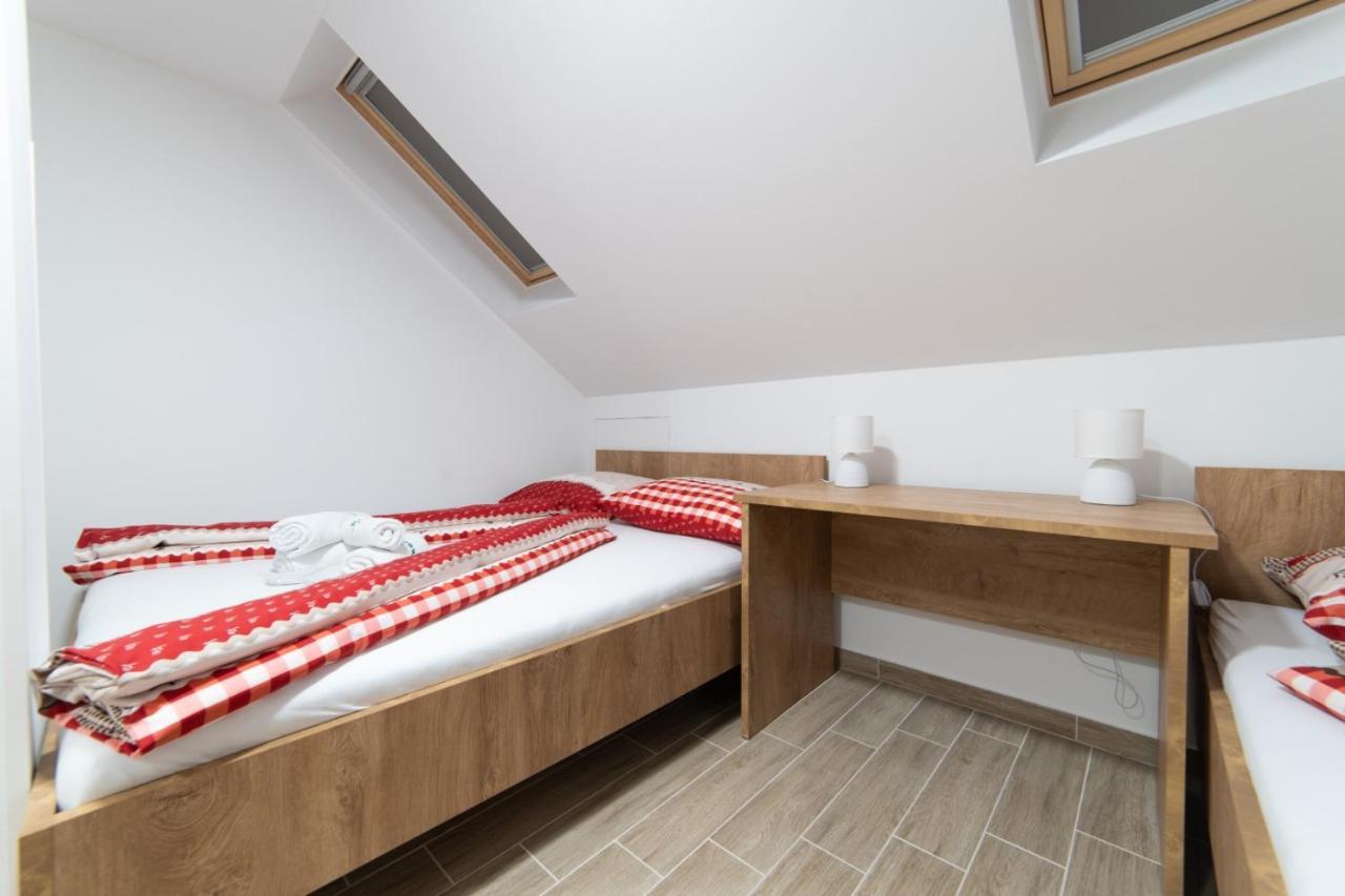 Apartmani Spoljar 주파나 외부 사진
