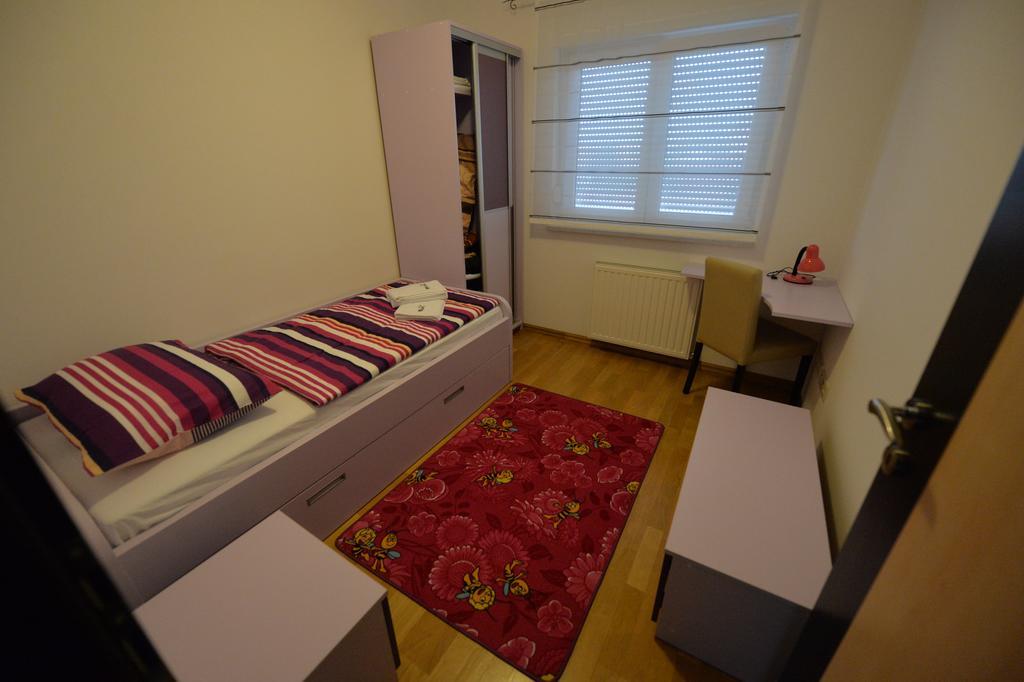 Apartmani Spoljar 주파나 외부 사진