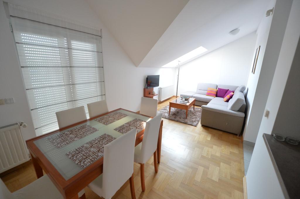 Apartmani Spoljar 주파나 외부 사진